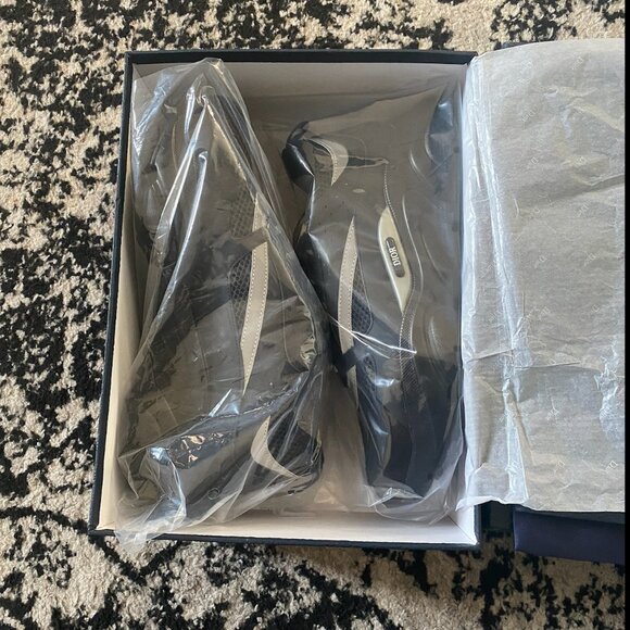 Dior B22 Black Reflective | Size 44(10.5)| 100% Authentic | Luxury Streetwear - Picture 8 of 14